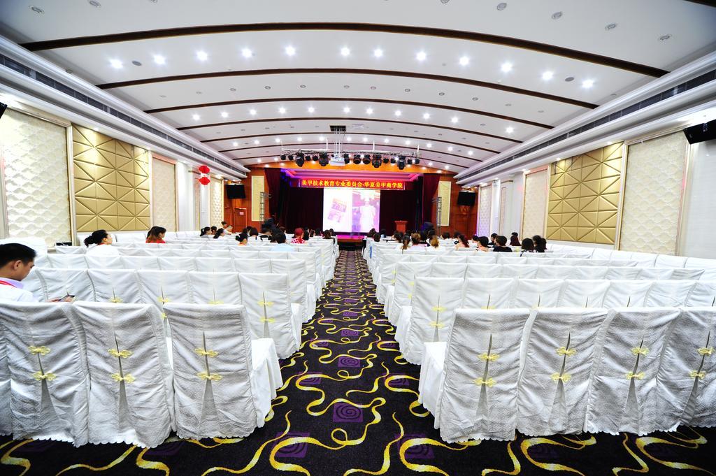 Guangzhou Junshan Hotel - Shuttle Bus For Canton Fair מראה חיצוני תמונה