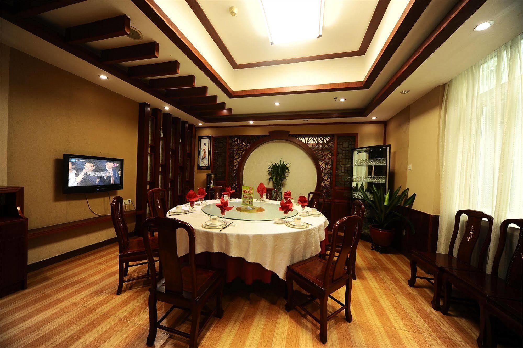 Guangzhou Junshan Hotel - Shuttle Bus For Canton Fair מראה חיצוני תמונה