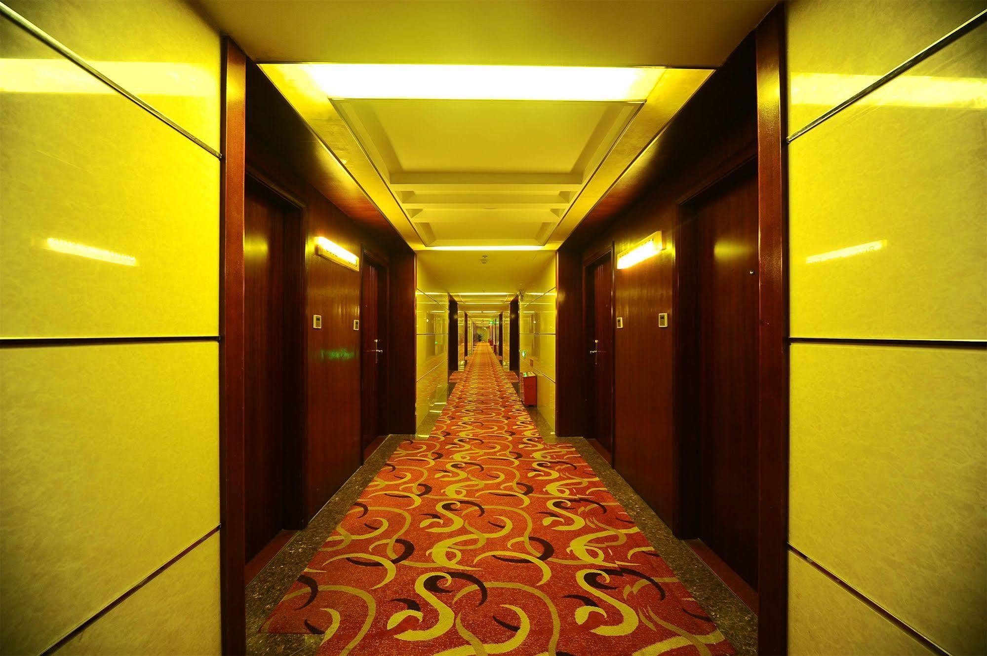 Guangzhou Junshan Hotel - Shuttle Bus For Canton Fair מראה חיצוני תמונה
